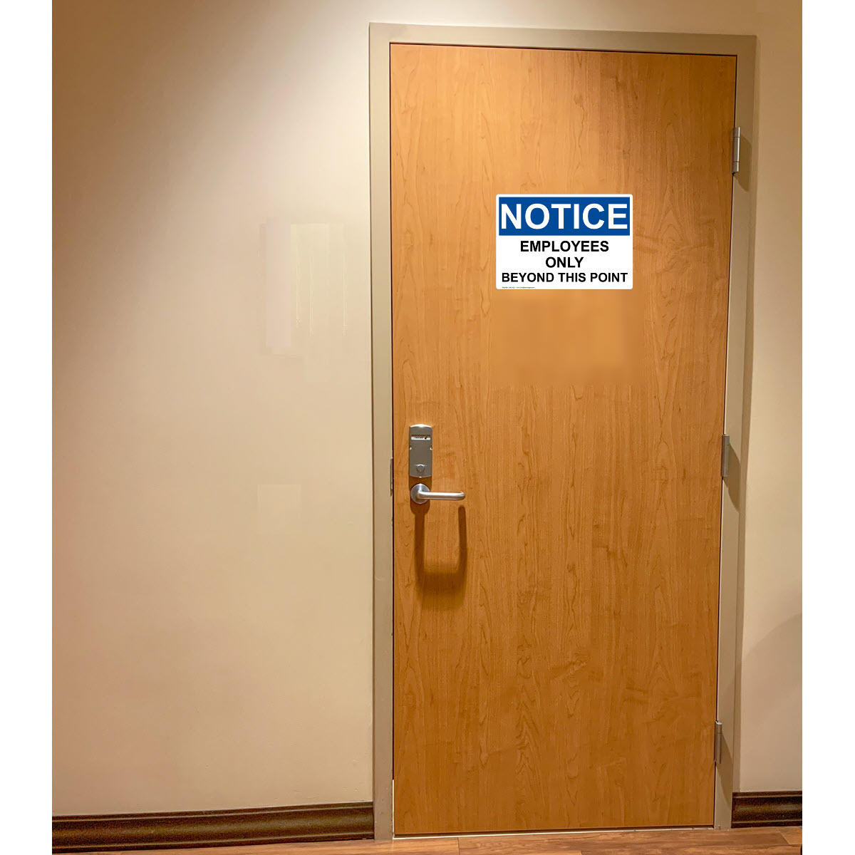 Cartello "Employees Only Beyond This Point" In Alluminio 40 Mil - 17,8x25,4 Cm, Resistente Intemperie, SmartSign - 3